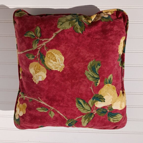 WAVERLY Throw Pillows Mistral Red Yellow Fruit Grapes Pillow Pair Vintage 17 in - Picture 3 of 8